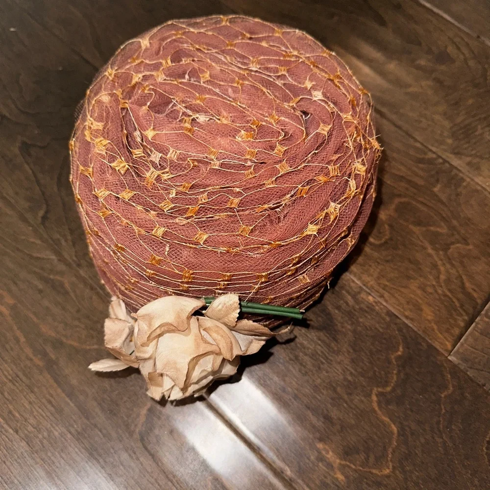Vintage 1950’s Netted Pillbox Hat Mauve Nutmeg Silk Floral